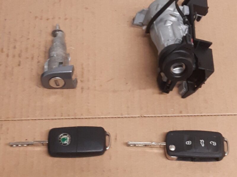 SKODA OCTAVIA MK2 1.4 PETROL CAXA SEMI AUTO ENGINE ECU LOCK SET KIT (S3) 2011